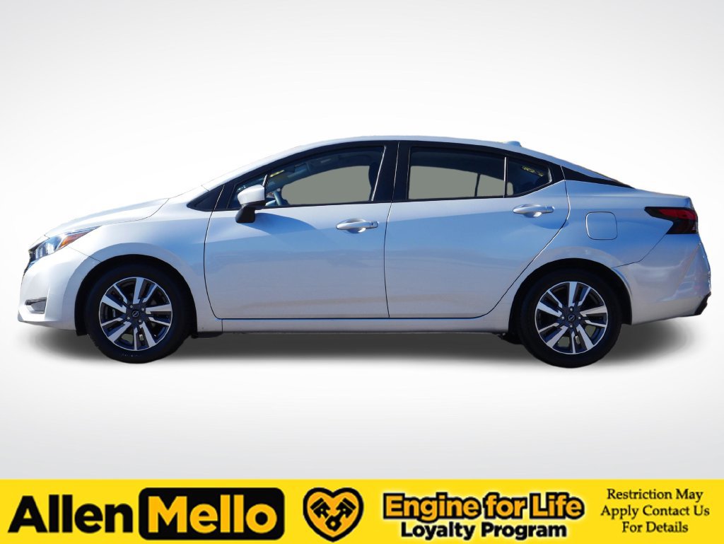 Used 2024 Nissan Versa SV FWD image 3