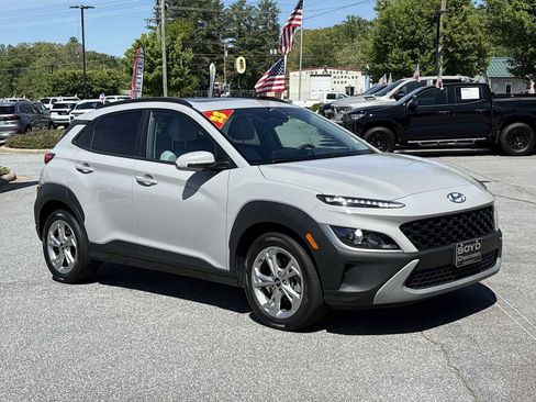 Used 2023 Hyundai Kona SEL w/ Convenience Package AWD/4WD image 4