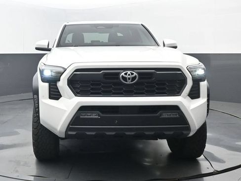 Used 2024 Toyota Tacoma TRD Off-Road AWD/4WD image 5
