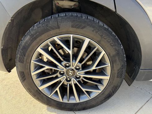 Used 2019 Hyundai Tucson Ultimate w/ Cargo Package image 19