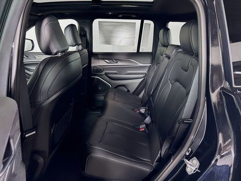 New 2025 Jeep Grand Cherokee Limited w/ Trailer Tow Package image 21