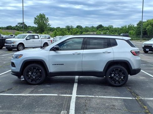 New 2025 Jeep Compass Latitude w/ Convenience Group image 4