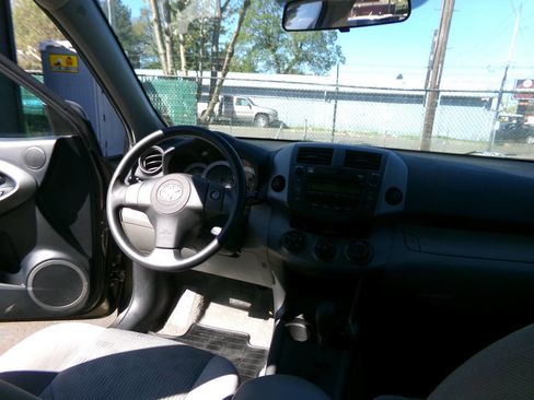 Used 2010 Toyota RAV4 4WD image 11