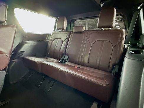 Used 2023 Ford Expedition Max Limited image 30