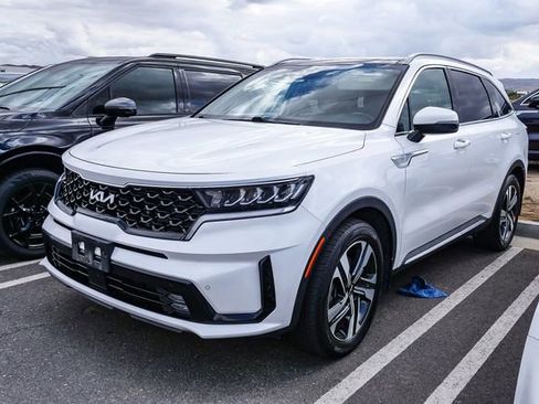 Certified 2023 Kia Sorento EX w/ Panoramic Sunroof Package AWD/4WD image 6
