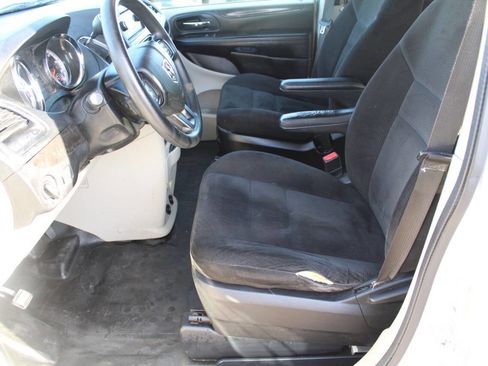 Used 2015 RAM C/V Tradesman image 10