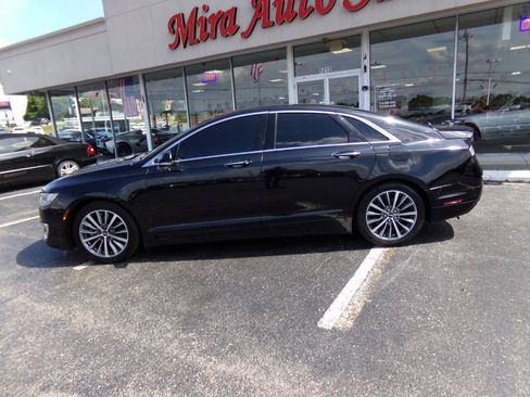 Used 2017 Lincoln MKZ Premiere FWD image 2
