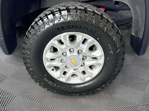 Used 2025 Chevrolet Silverado 2500 LT AWD/4WD image 27