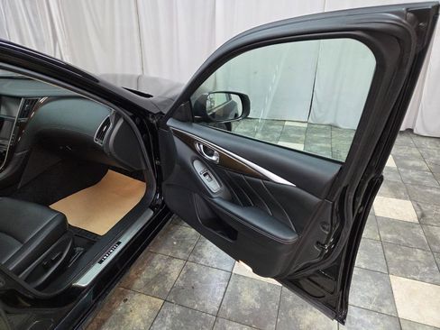 Used 2019 INFINITI Q50 Luxe w/ Essential Package (3.0T Luxe) AWD/4WD image 10