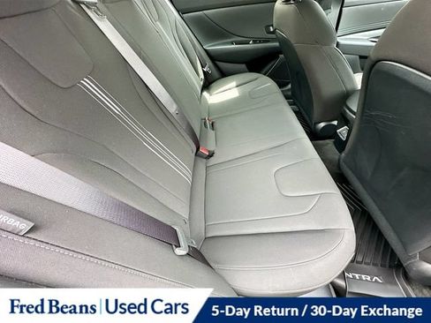 Used 2025 Hyundai Elantra SEL FWD image 31