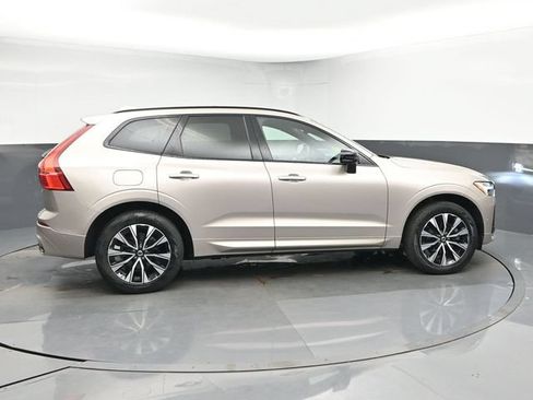Used 2024 Volvo XC60 B5 Plus w/ Climate Package AWD/4WD image 9