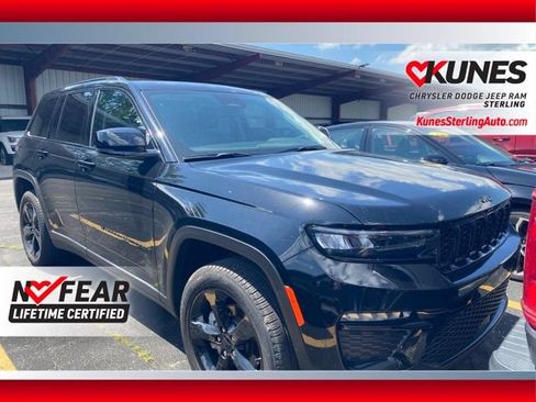 Used 2023 Jeep Grand Cherokee Limited w/ Black Appearance Package AWD/4WD image 1
