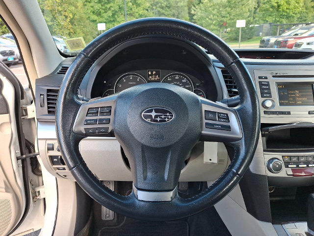 Used 2014 Subaru Legacy 2.5i Premium AWD/4WD image 18
