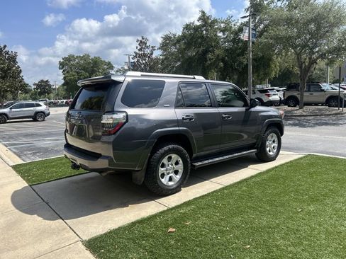 Used 2018 Toyota 4Runner SR5 RWD image 3