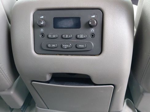 Used 2004 Chevrolet Suburban LT w/ Preferred Equipment Group image 17