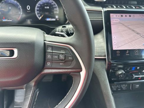 Used 2024 Jeep Grand Cherokee L Limited w/ Luxury Tech Group II image 24