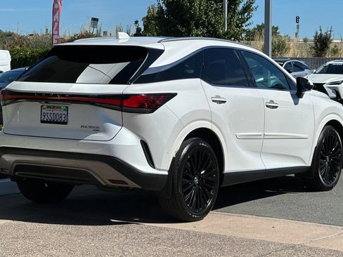 Used 2025 Lexus RX 350 w/ Convenience Package AWD/4WD image 4