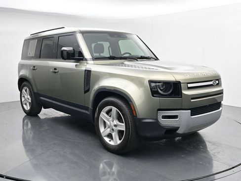 Used 2021 Land Rover Defender 110 SE AWD/4WD image 2