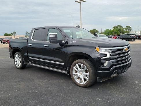 Used 2025 Chevrolet Silverado 1500 High Country w/ High Country Premium Package image 8