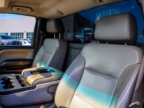 Used 2018 Chevrolet Silverado 3500 W/T w/ WT Convenience Package AWD/4WD image 8