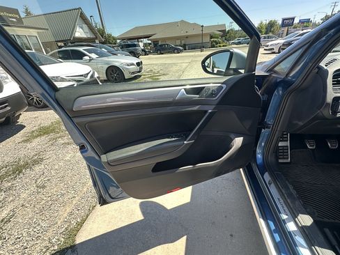 Used 2018 Volkswagen Golf Alltrack SE AWD/4WD image 10