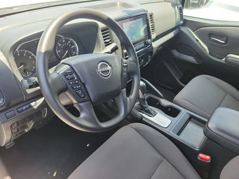 Used 2022 Nissan Frontier S w/ Technology Package RWD image 11