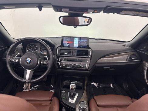 Used 2015 BMW M235i Convertible image 39