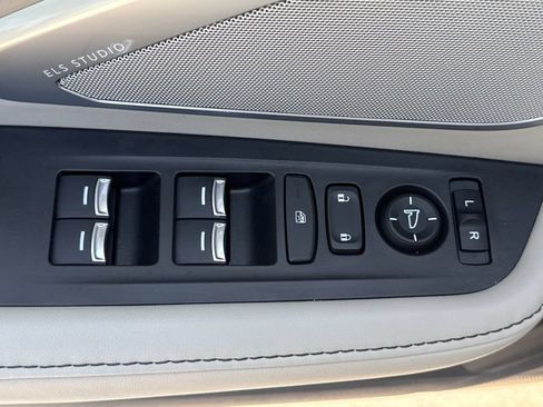 Used 2025 Acura RDX SH-AWD w/ Technology Package image 14