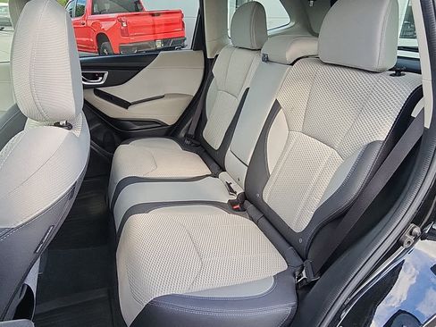 Used 2021 Subaru Forester Premium image 7