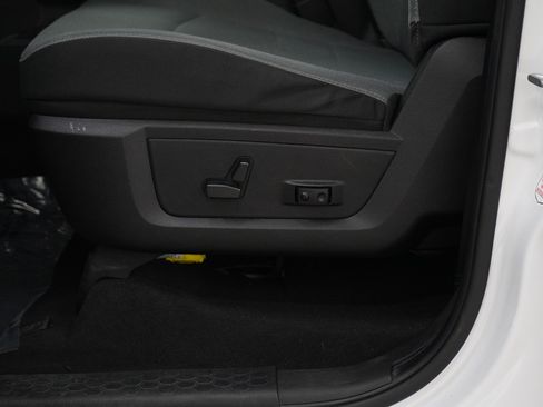 Used 2023 RAM 1500 Classic SLT w/ Trailer & Traction Group image 20