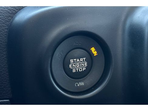 Used 2022 Jeep Gladiator Sport AWD/4WD image 34