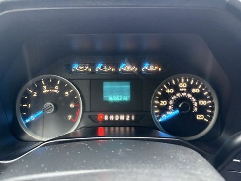 Used 2016 Ford F150 XLT image 20