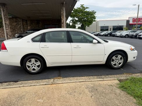 Used 2007 Chevrolet Impala LS FWD image 8