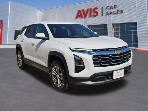 Used 2025 Chevrolet Equinox LT AWD/4WD image 3