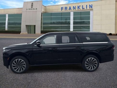 New 2026 Lincoln Navigator L Black Label AWD/4WD image 4