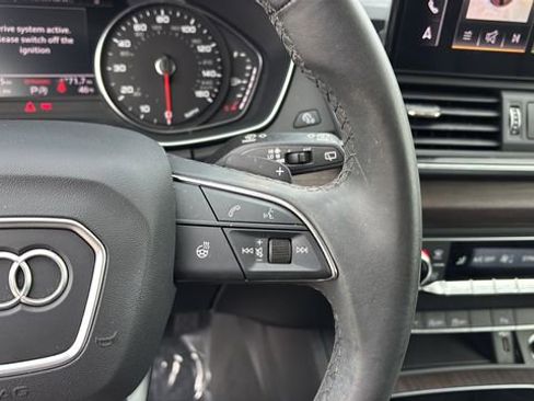 Used 2024 Audi Q5 2.0T Premium w/ Convenience Package image 24