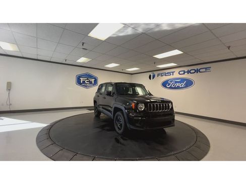 Used 2021 Jeep Renegade Sport AWD/4WD image 4