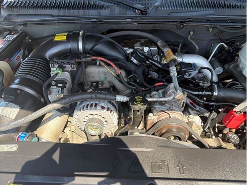 Used 2006 GMC Sierra 2500 SLE w/ Skid Plate Package AWD/4WD image 19