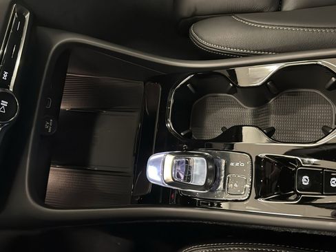 New 2026 Volvo XC40 B5 Ultra w/ Protection Package Premier image 19