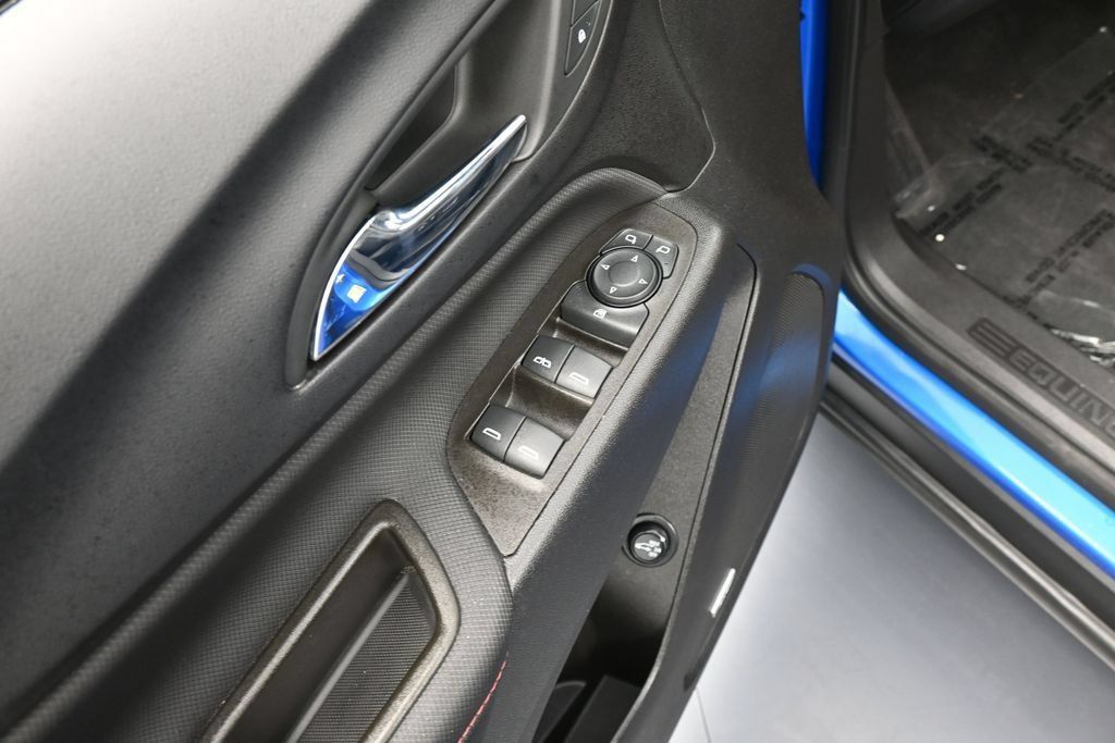 Used 2024 Chevrolet Equinox RS w/ RS Leather Package FWD image 13