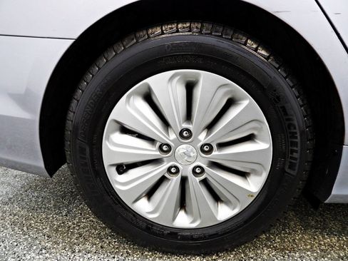 Used 2016 Hyundai Sonata SE FWD image 20