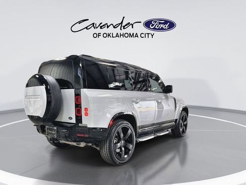 Used 2023 Land Rover Defender 110 X-Dynamic SE AWD/4WD image 8