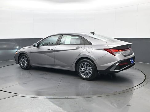 Certified 2024 Hyundai Elantra SEL image 7
