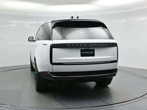 Used 2025 Land Rover Range Rover SE image 24