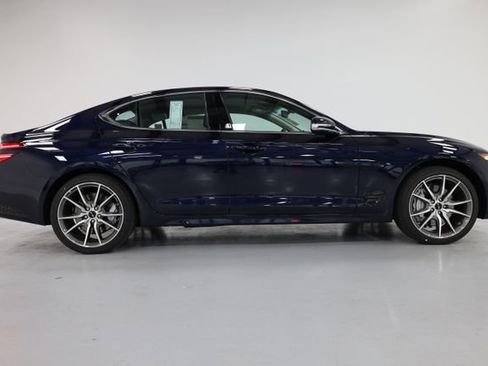 Used 2026 Genesis G70 2.5T image 2