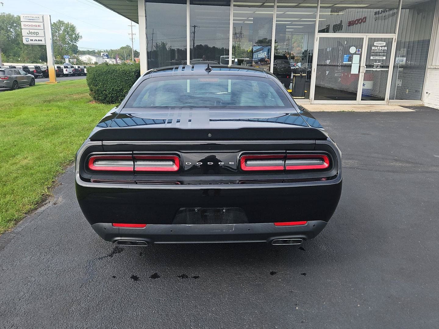 Used 2018 Dodge Challenger R/T Plus RWD image 3