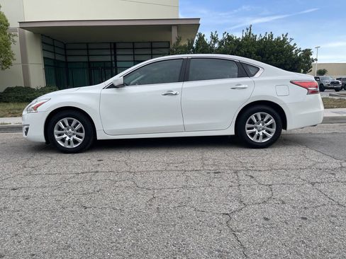 Used 2015 Nissan Altima 2.5 S image 3