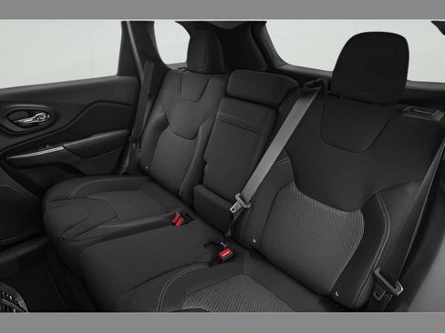 Used 2020 Jeep Cherokee Limited FWD image 8