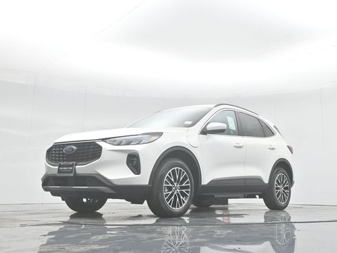 New 2025 Ford Escape SE image 46