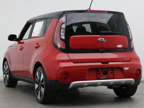 Used 2018 Kia Soul + FWD image 5
